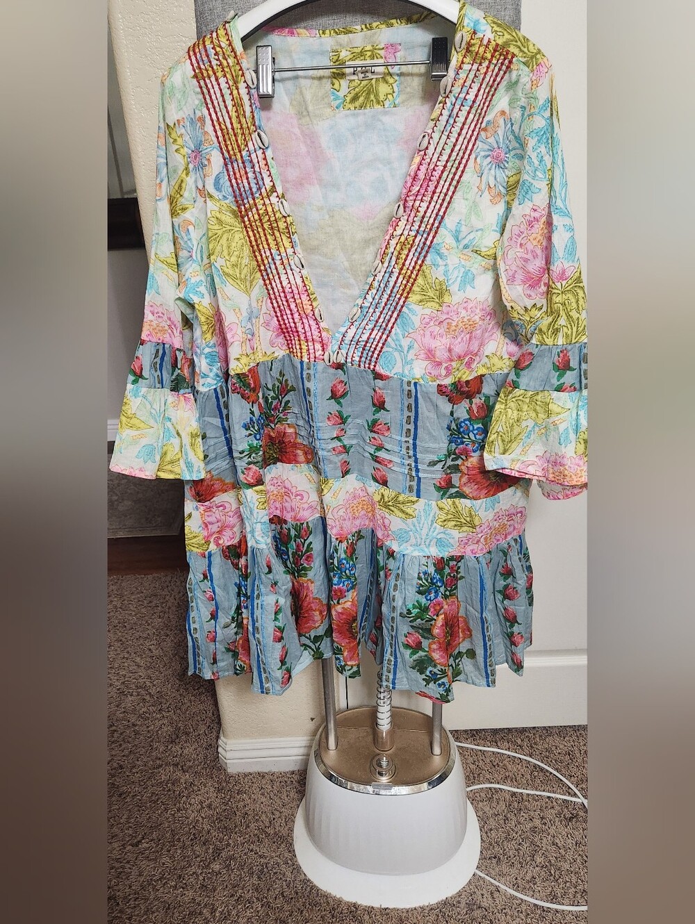 LAST ONE!!! NWT POL 3/4 Sleeve V-Neck Dress Cream/Jade Multi - Picture 3 of 7